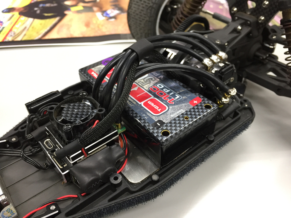 話題の行列 ヨコモ B-MAX4Ⅲ用 ギヤデフユニット×2 使用少 フロント リヤギヤボックス 未使用 10オフロードバギー