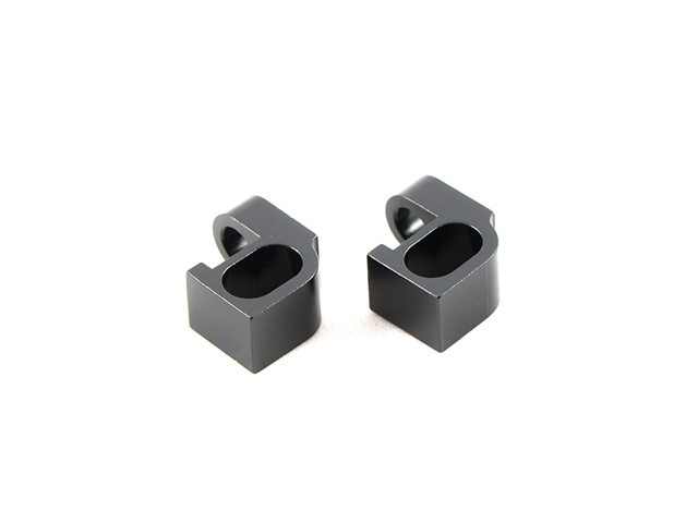 INFINITY　R0106　リヤサスブロック RF 2pcs【INFINITY 1/8 RACING】