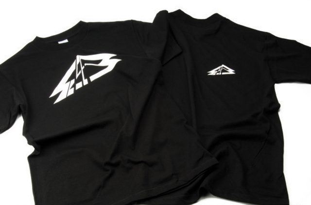 UPGRADE UPG2009L UPGRADE ICON Tシャツ ブラック(L) UPGRADE UPG2009L UPGRADE ICON Tシャツ ブラック(L)
