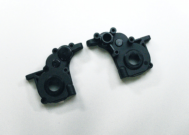 KYOSHO UMW504 カーボンコンポジットギヤボックス(RB5) KYOSHO UMW504 カーボンコンポジットギヤボックス(RB5)